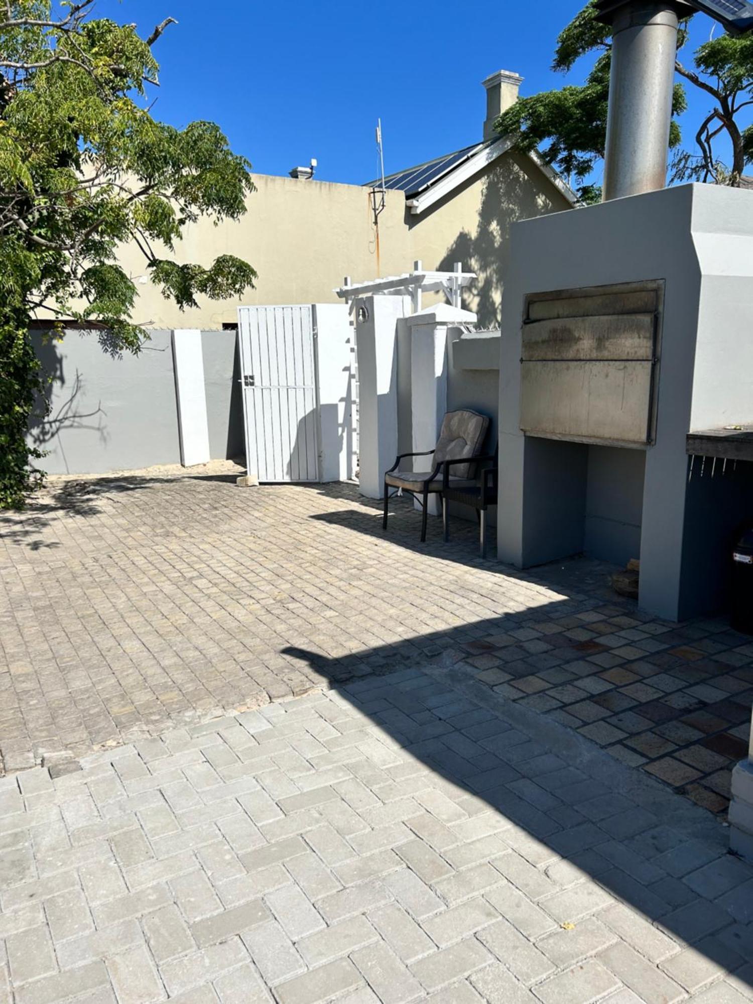 13 On Newington Hotel Port Elizabeth Exterior photo